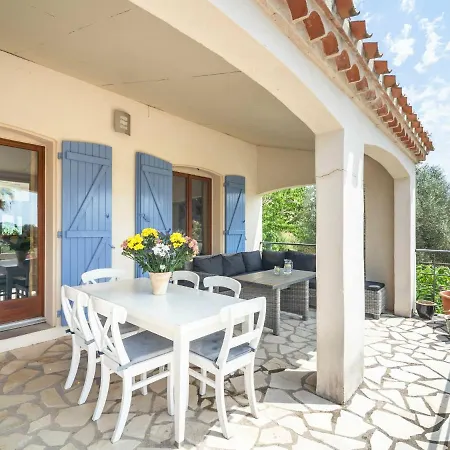 Modern With Heated Pool Beaufort (Herault)